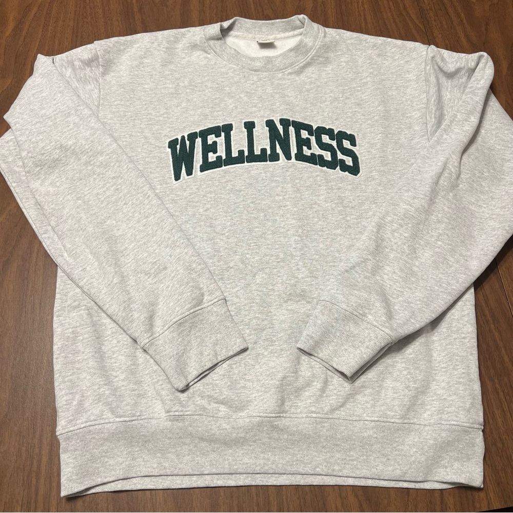 Women’s Sporty and Rich “Wellness” crew neck. Lightly used like new condition.